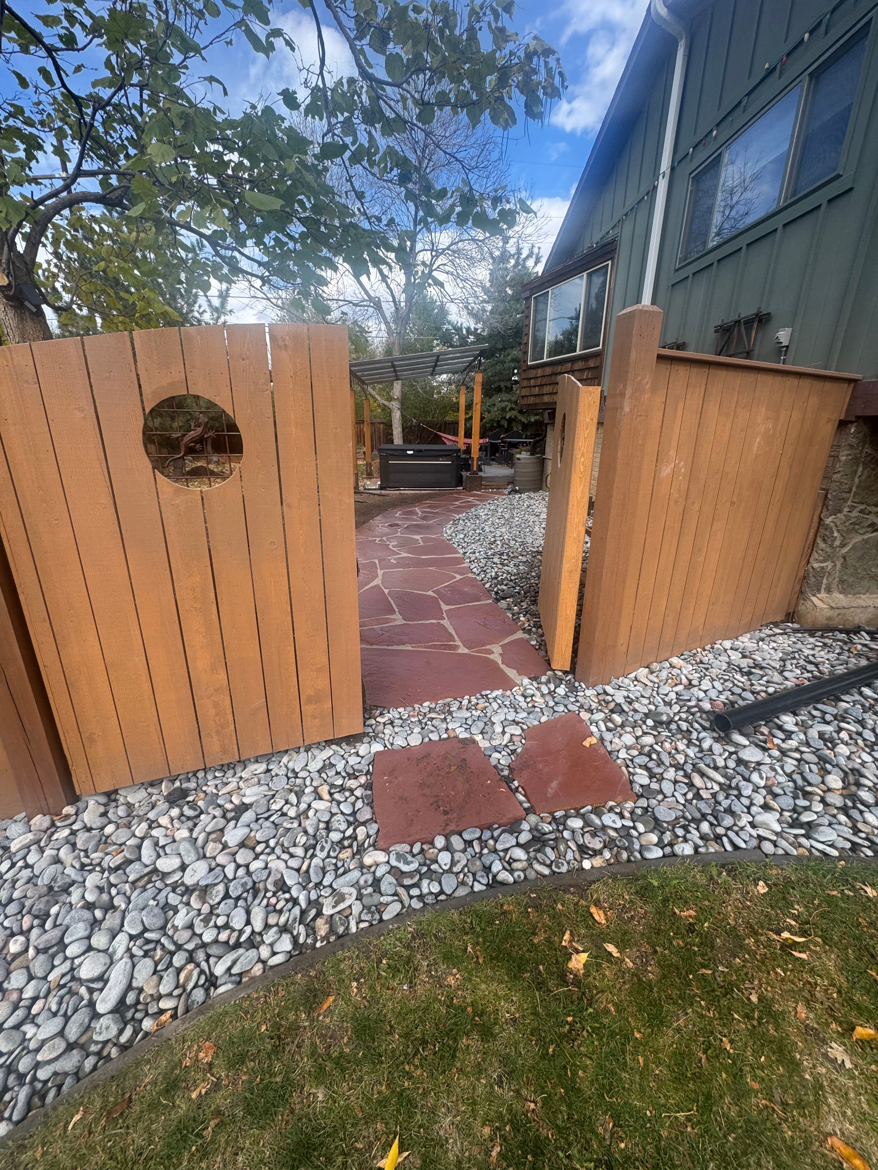 Project Crafting Durable Flagstone Walkways with Precision image